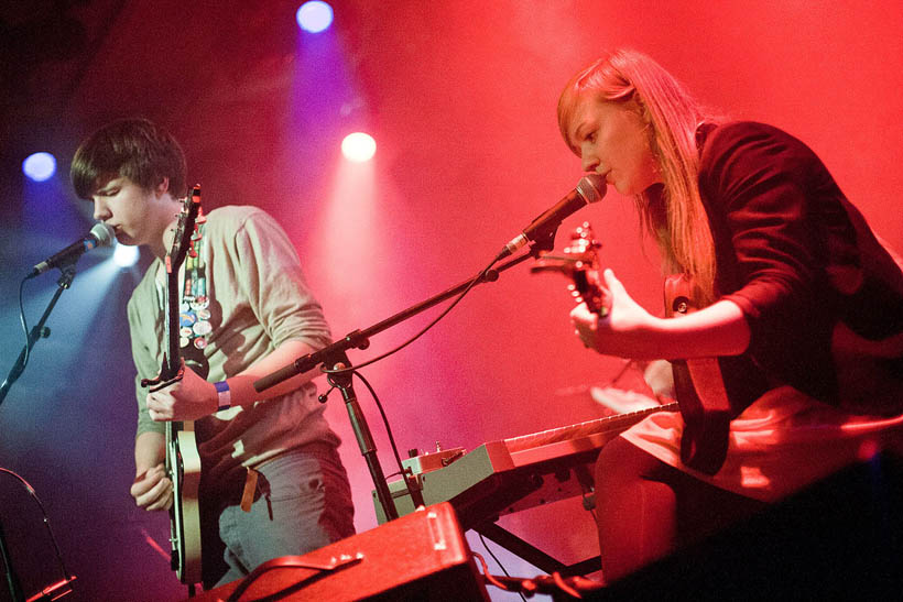 Horses live in STUK in Leuven, België op 7 april 2011