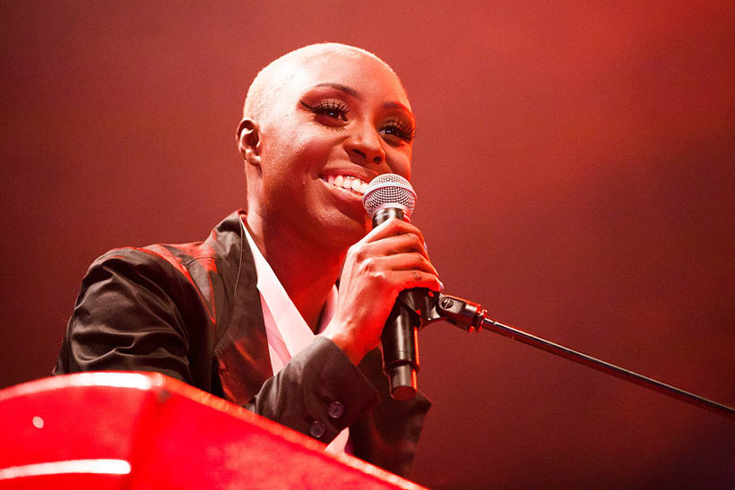 Laura Mvula live op Rock Werchter Festival in België op 4 juli 2013