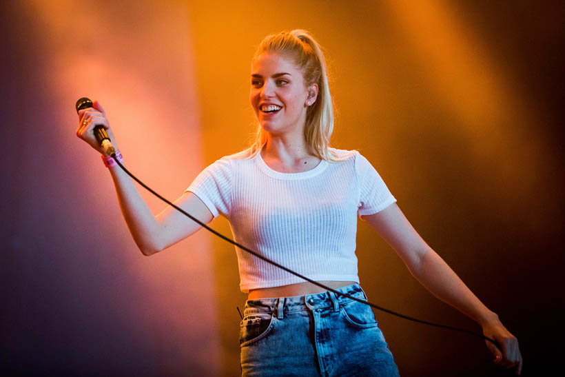 London Grammar live op Rock Werchter Festival in België op 3 juli 2014