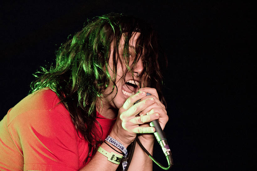 Municipal Waste live op Dour Festival in België op 13 juli 2012