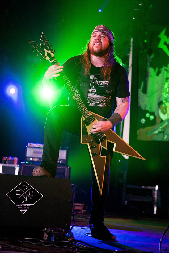 Municipal Waste live op Dour Festival in België op 13 juli 2012