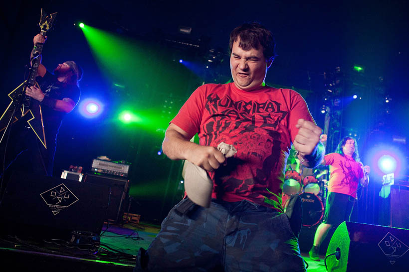 Municipal Waste live op Dour Festival in België op 13 juli 2012