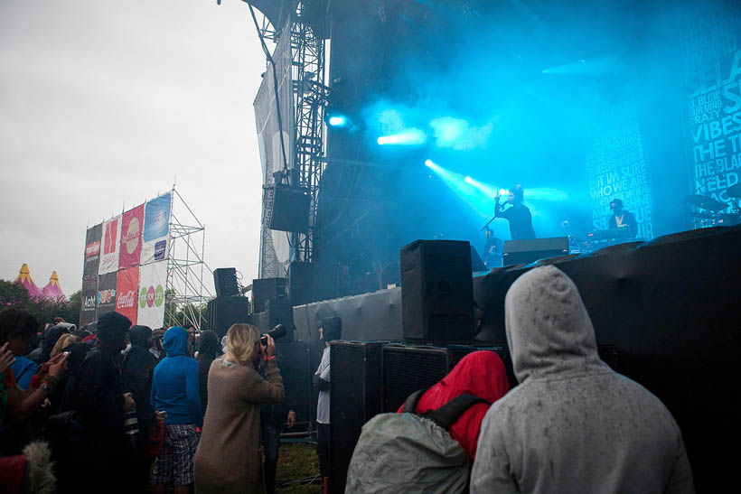 Selah Sue live op Dour Festival in België op 12 juli 2012