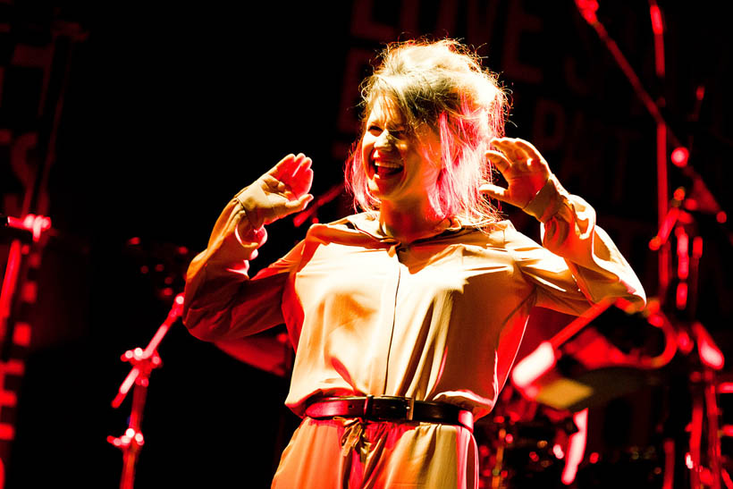 Selah Sue live in Het Depot in Leuven, België op 16 november 2012