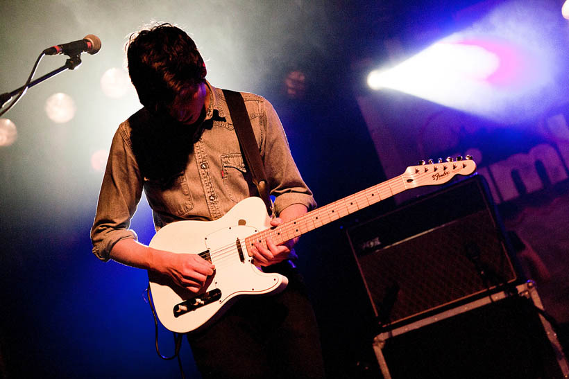 Smiling Industries live tijdens Limbomania in the Muziekodroom in Hasselt, België op 3 december 2011