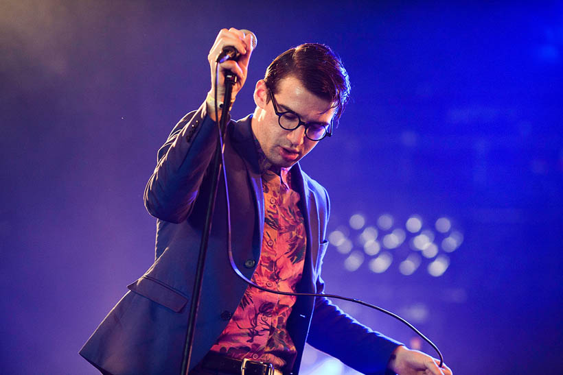 Spector live op Dour Festival in België op 14 juli 2012