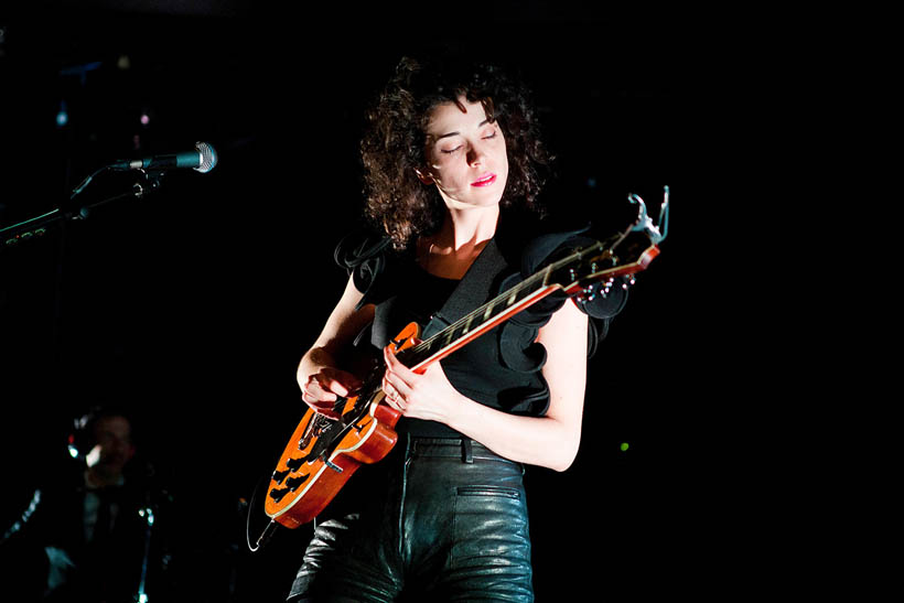 St Vincent live in de Rotonde in de Botanique in Brussel, België op 28 februari 2012