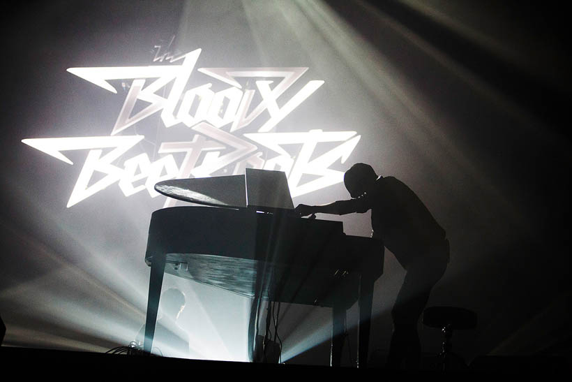 The Bloody Beetroots live op Rock Werchter Festival in België op 4 juli 2013