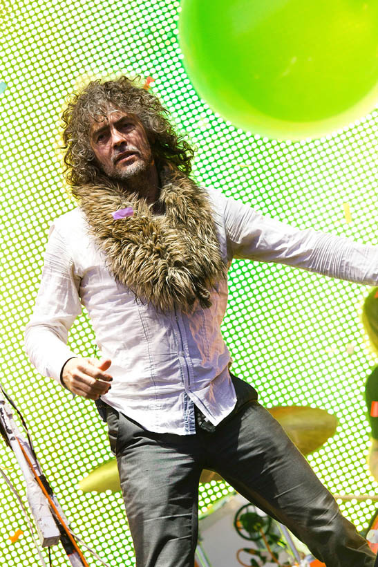 The Flaming Lips live op Dour Festival in België op 15 juli 2012