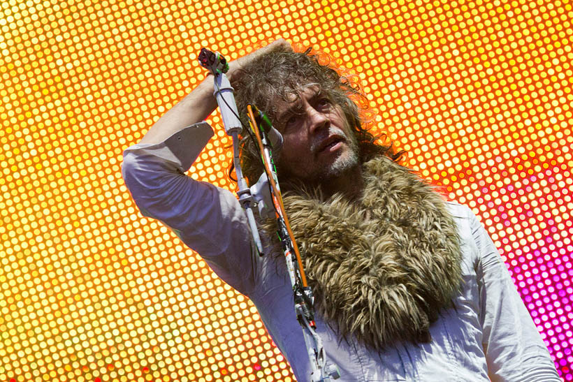 The Flaming Lips live op Dour Festival in België op 15 juli 2012