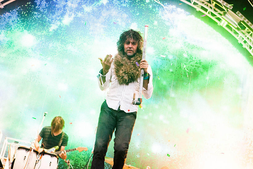 The Flaming Lips live op Dour Festival in België op 15 juli 2012