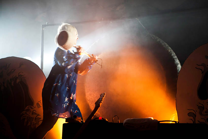 The Joy Formidable live in de Orangerie in de Botanique in Brussel, België op 25 oktober 2011