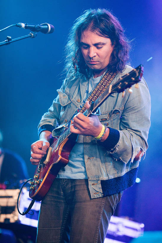 The War On Drugs live op Dour Festival in België op 14 juli 2012